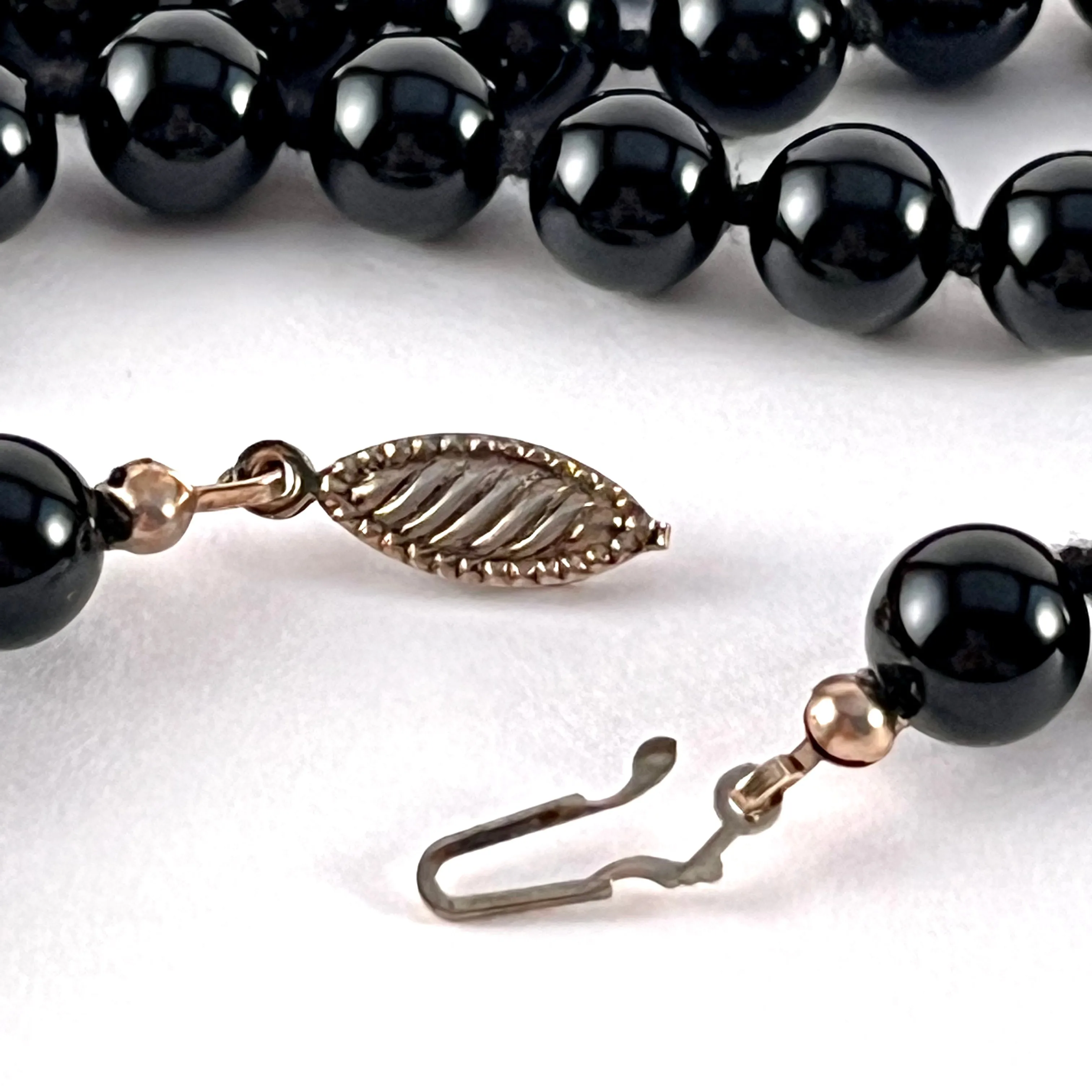 1950s Taiwan Hand Knotted Glass Bead Necklace
