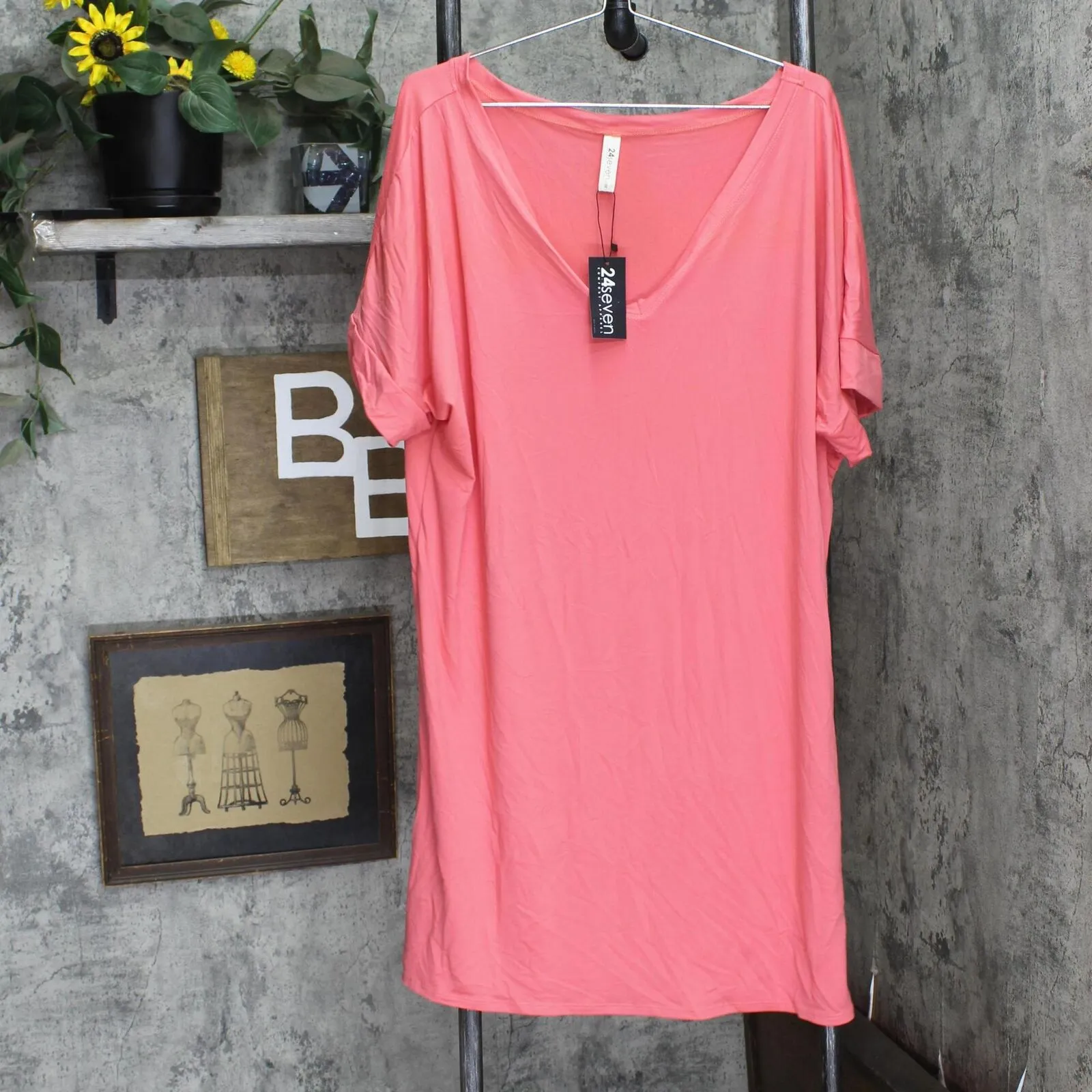 24seven Comfort Apparel Womens Plus Size Loose Fit V-neck Knee Length Dress