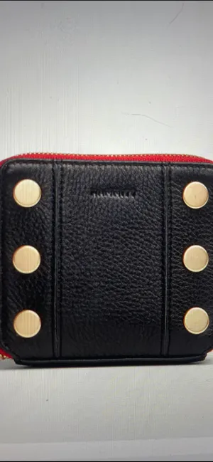 5 North Blk-BG-Red Zipper