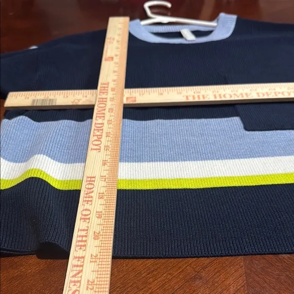 Athleta Sz medium M Colorblock Women's Sweater merino wool blend cropped
