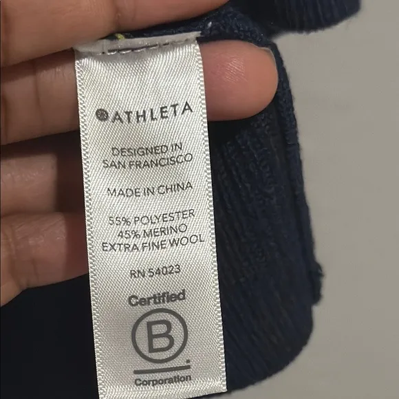 Athleta Sz medium M Colorblock Women's Sweater merino wool blend cropped