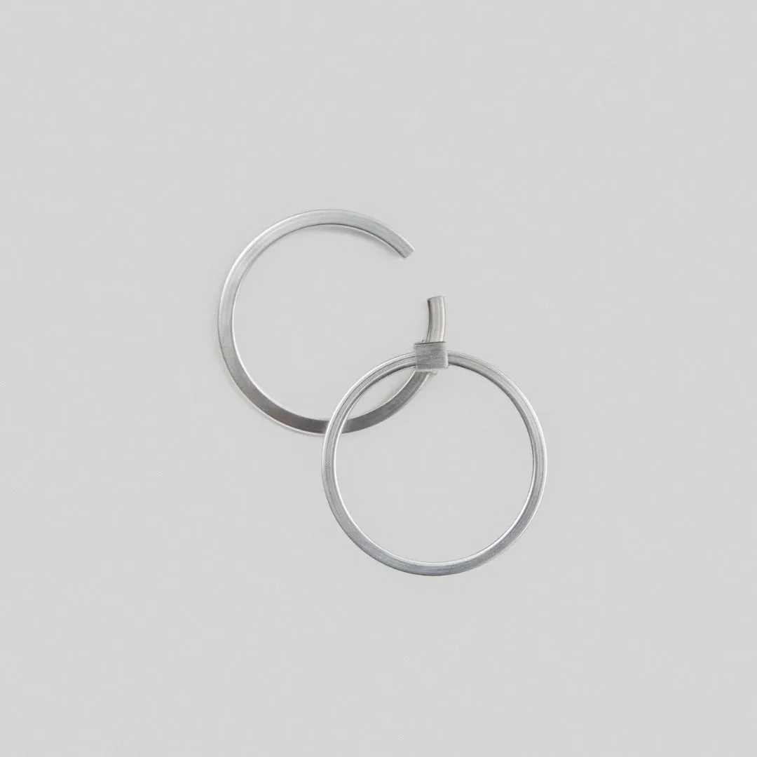 C line single cuff earring