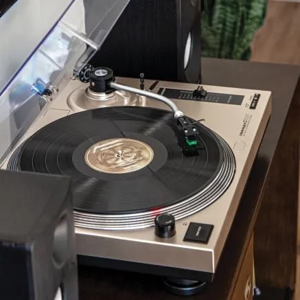 C100BT Turntable - Black