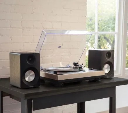 C100BT Turntable - Black