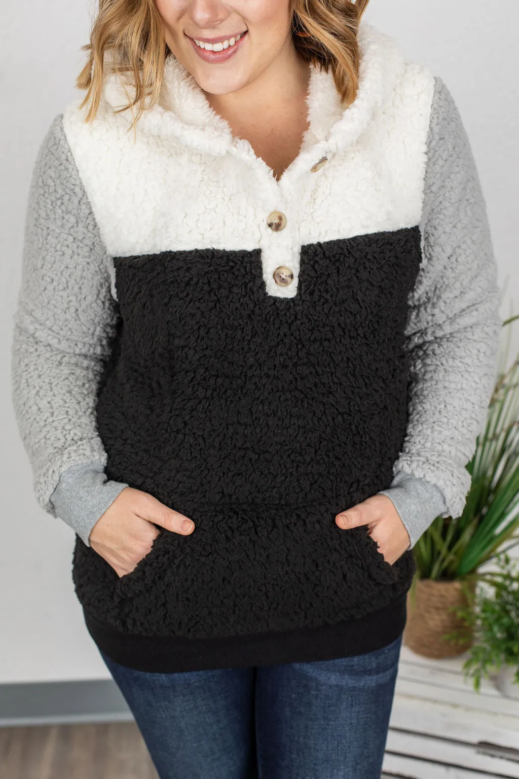 ColorBlock Sherpa Hoodie - Monochrome