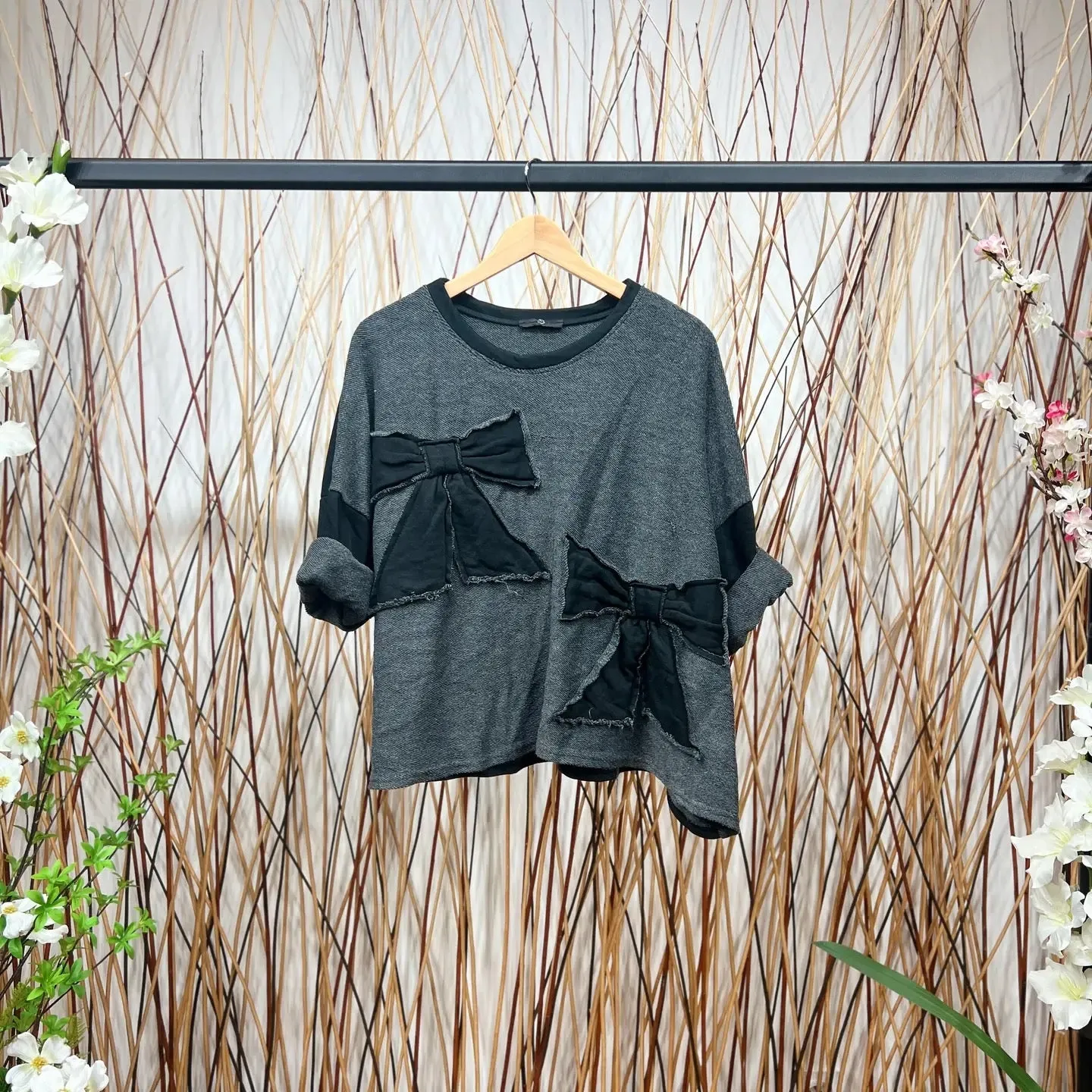 Comfort Sweatshirt with Stitched Bows Decoration