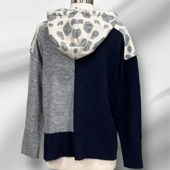 ELAN Women’s Solid &amp; Printed Sweater Knit Color Block Hoodie in the Size Large