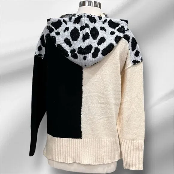 ELAN Women’s Solid &amp; Printed Sweater Knit Color Block Hoodie in the Size Large