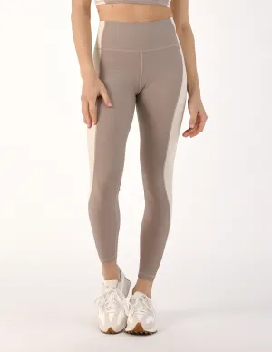 Fusion Legging: Latte/Oatmilk