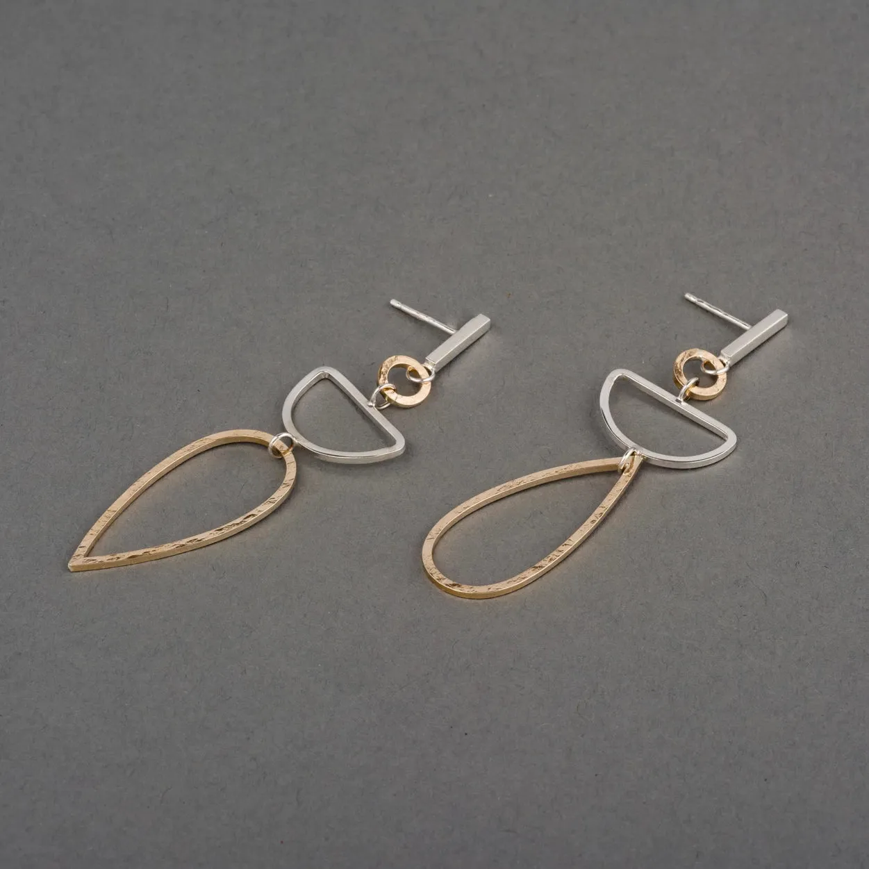 GLYPH EARRING