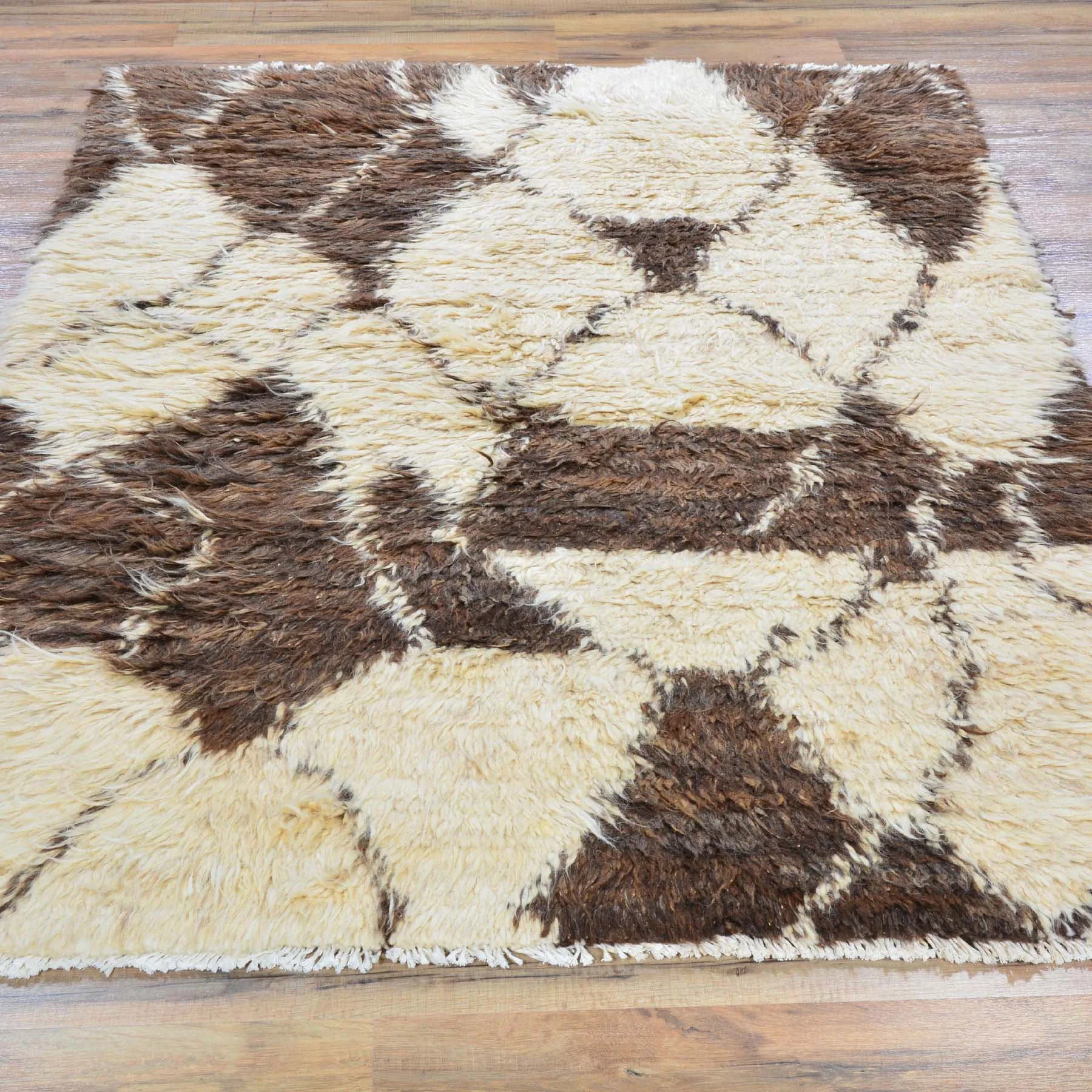 Hand-Knotted Afghan Undyed Sheep Wool Handmade Shaggy Rug (Size 4.0 X 6.0) Cwral-6615