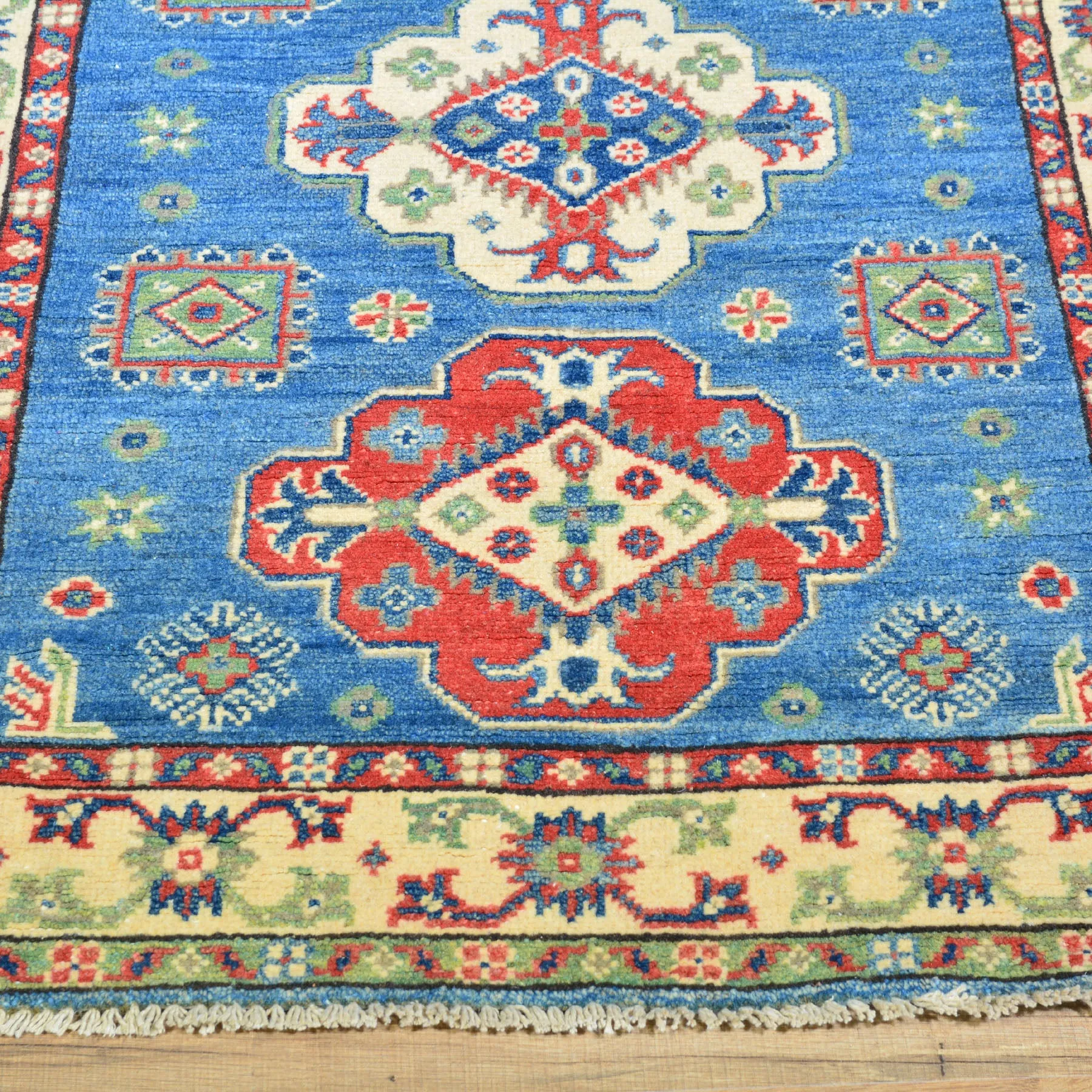Hand-Knotted Caucasian Kazak Design Handmade Wool Rug (Size 2.9 X 17.6) Cwral-417