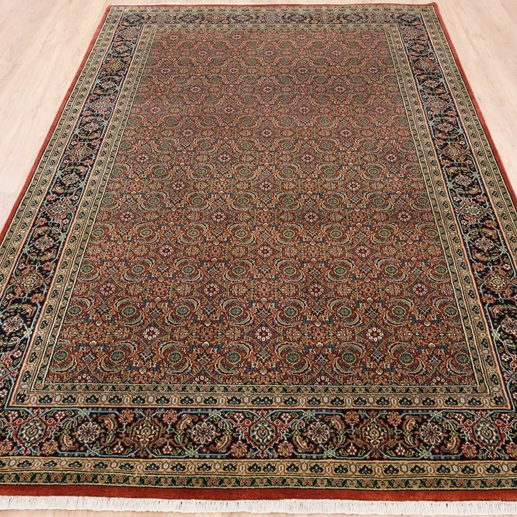 Hand-Knotted Fine Traditional Design Handmade Wool Oriental Rug (Size 5.8 X 9.0) Cwral-9810