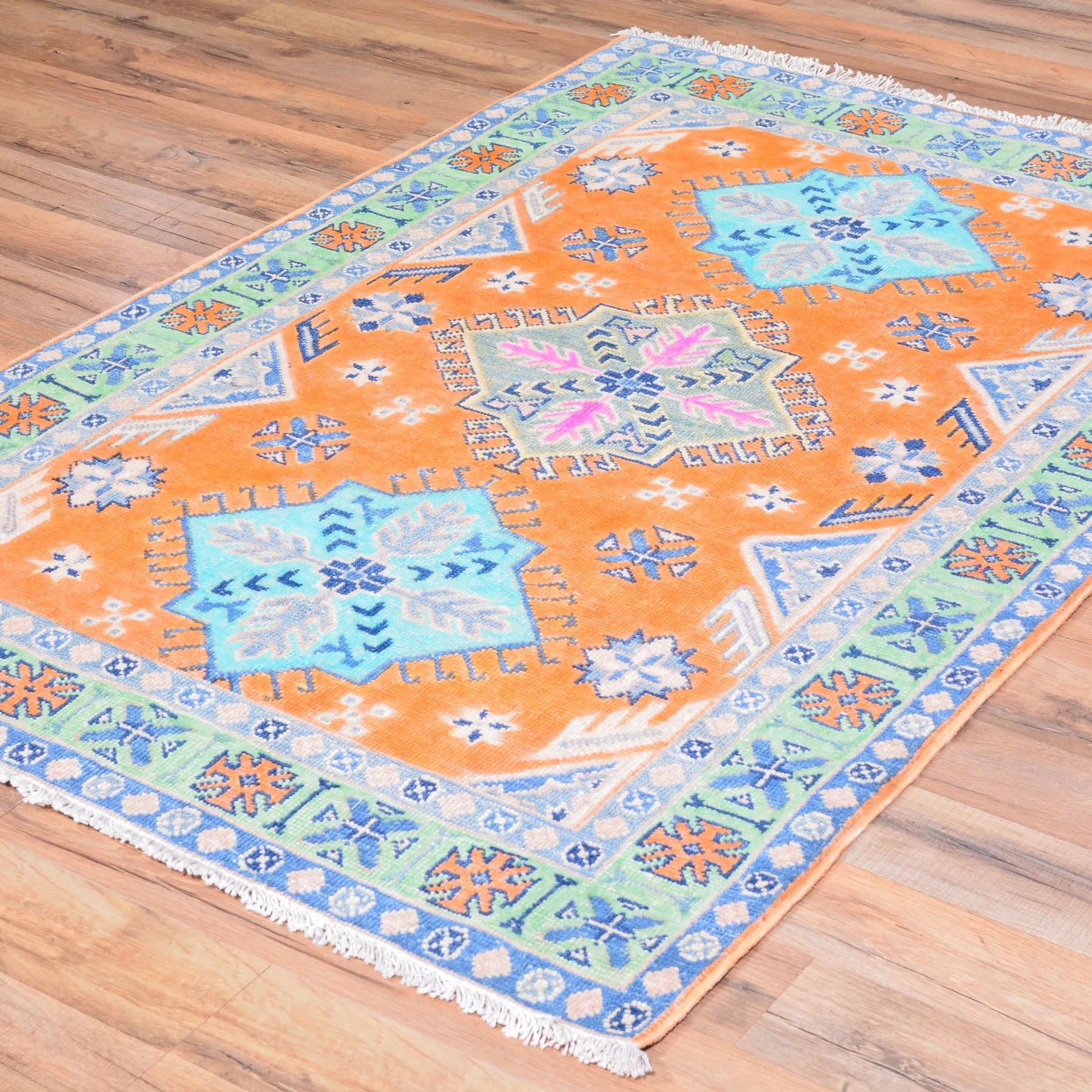 Hand-Knotted Handmade Geometric Design Wool Rug (Size 3.2 X 4.6) Cwral-7740