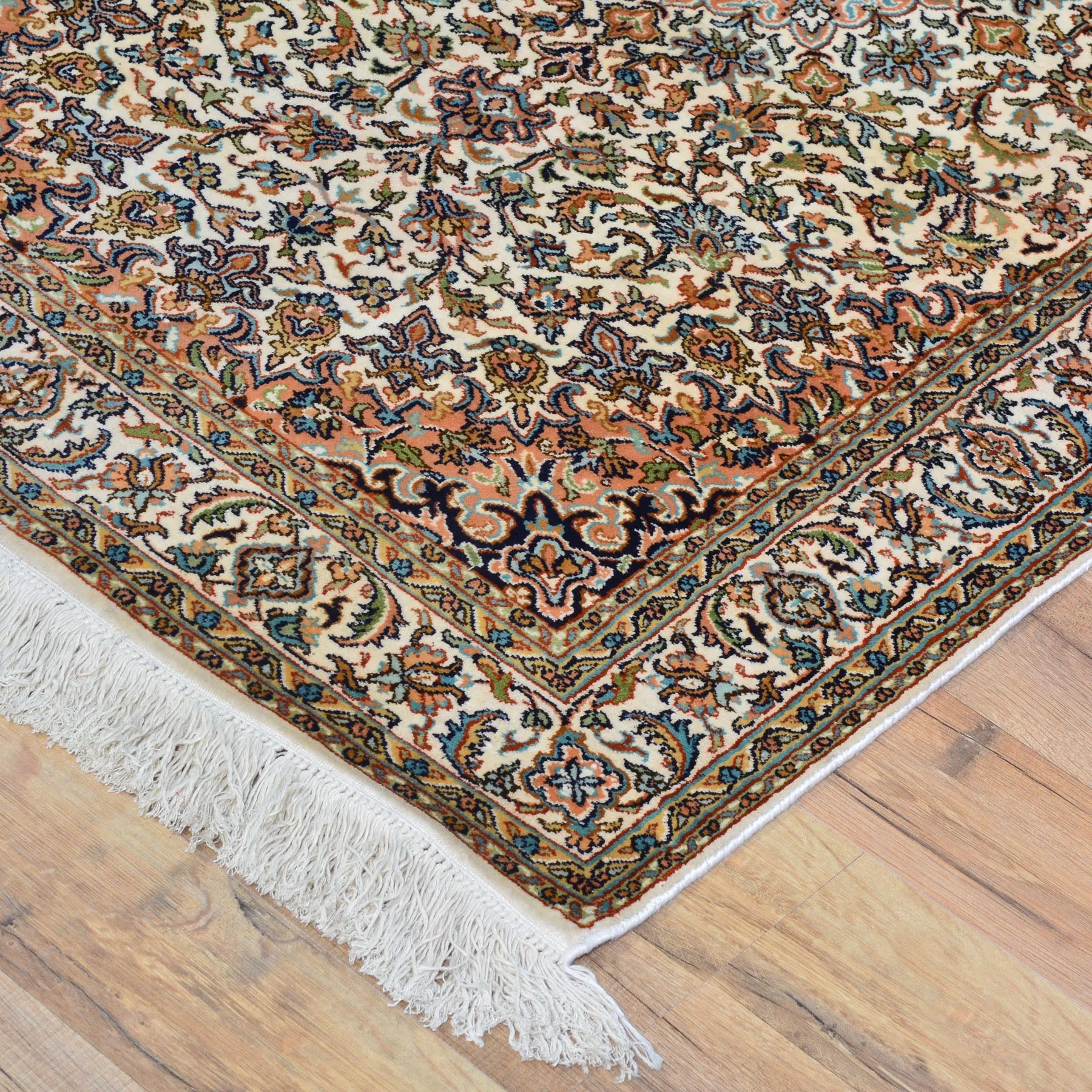 Hand-Knotted Kashmiri Silk Traditional Design Handmade Rug (Size 2.7 X 4.0) Cwral-11136