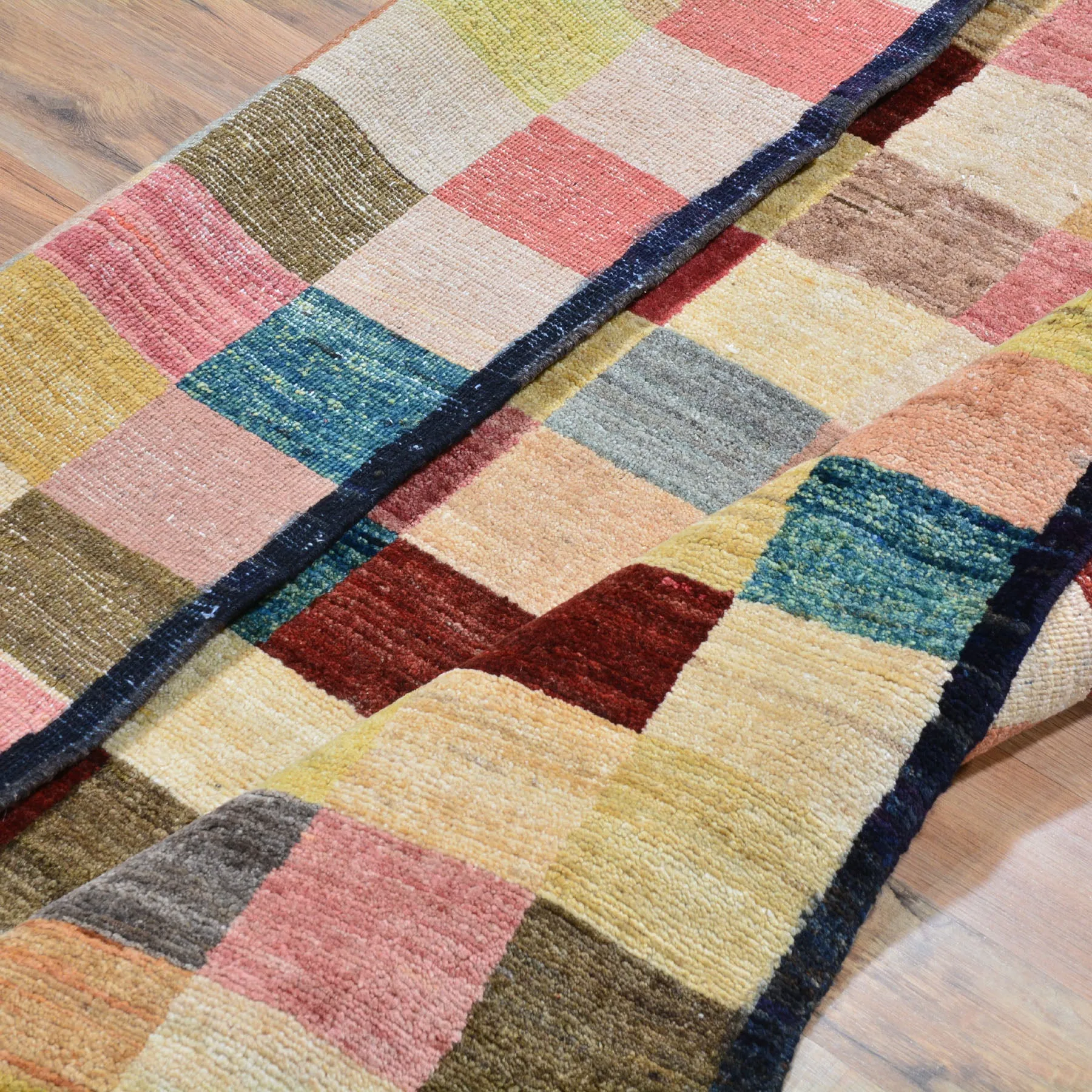 Hand-Knotted New Gabbeh Design Wool Area Rug (Size 4.2 X 6.4) Brral-798