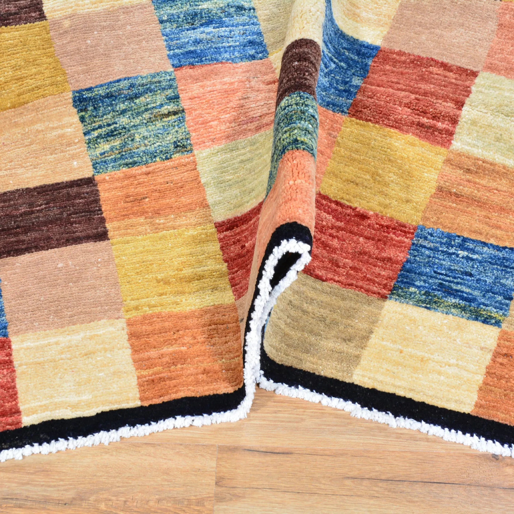 Hand-Knotted New Gabbeh Design Wool Area Rug (Size 4.2 X 6.4) Brral-798