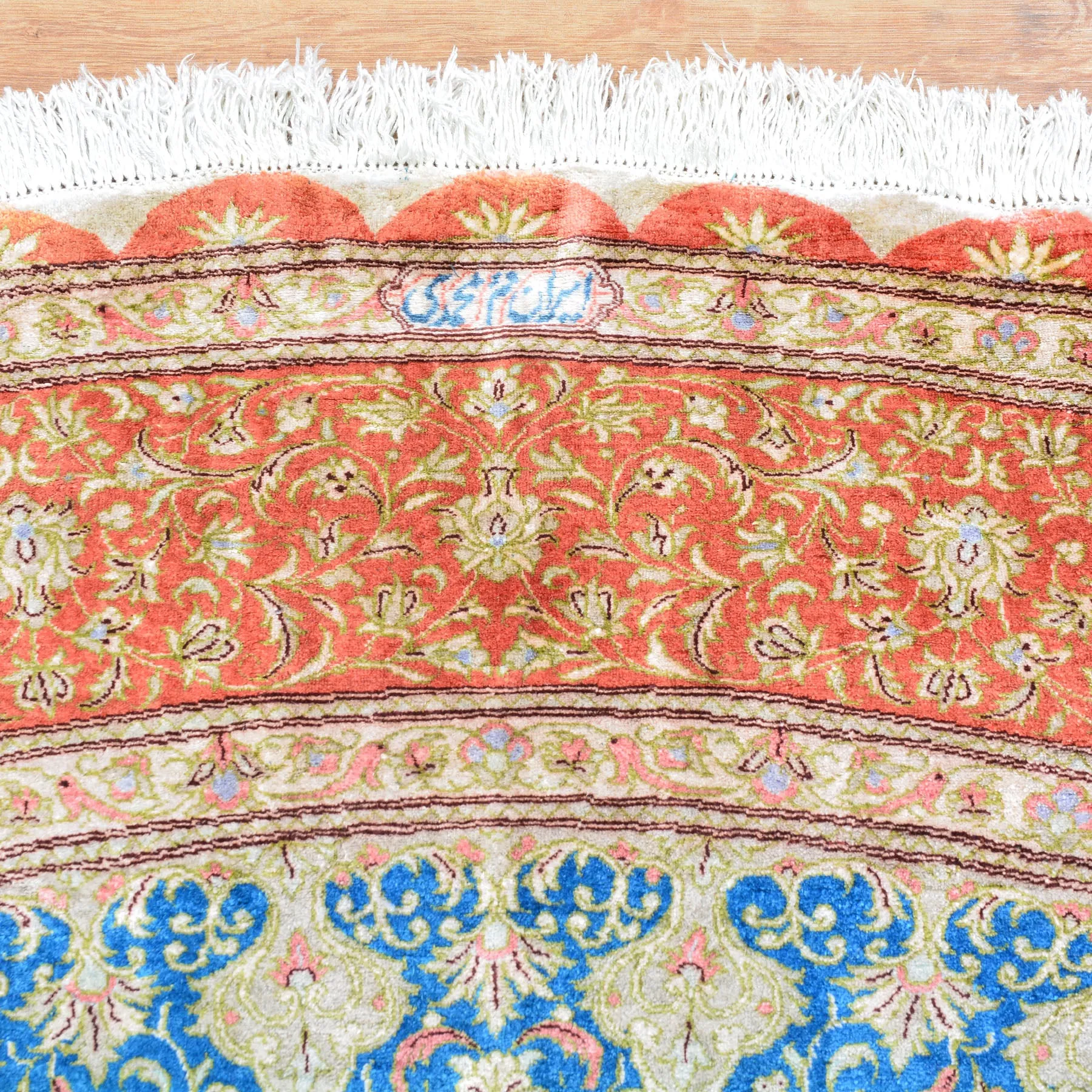 Hand Knotted Oval Persian Isfahan Silk Signature Handmade (Size 6.5 X 9.9) Cwral-7983
