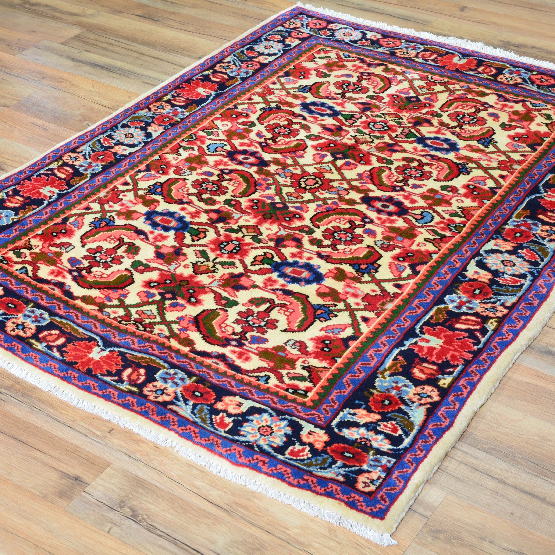 Hand-Knotted Persian Tribal Design Handmade Wool Rug (Size 3.4 X 4.4) Cwral-7749
