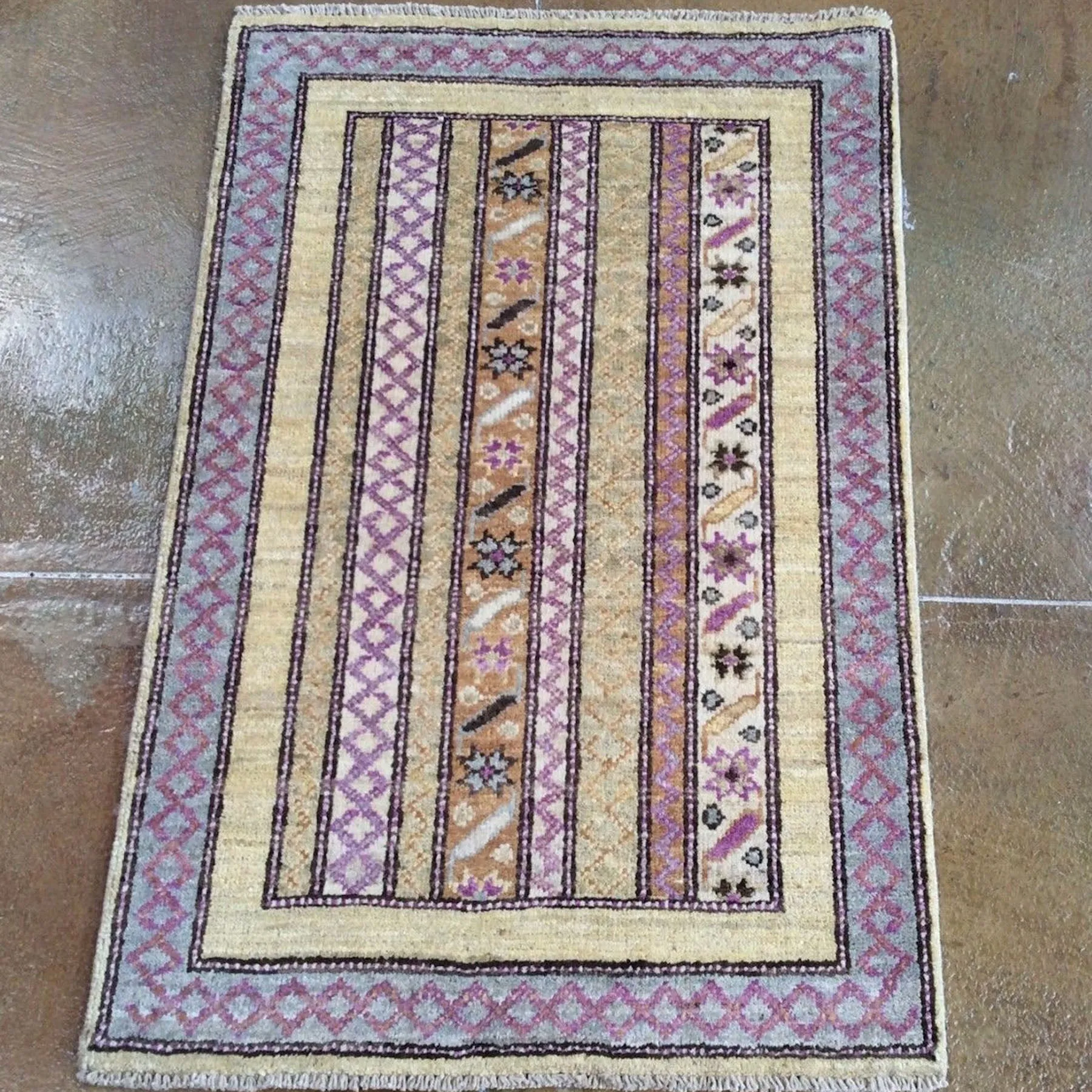 Hand-Knotted Peshawar Traditional Design Handmade Wool Rug (Size 2.0 X 3.0) Brrsf-1023