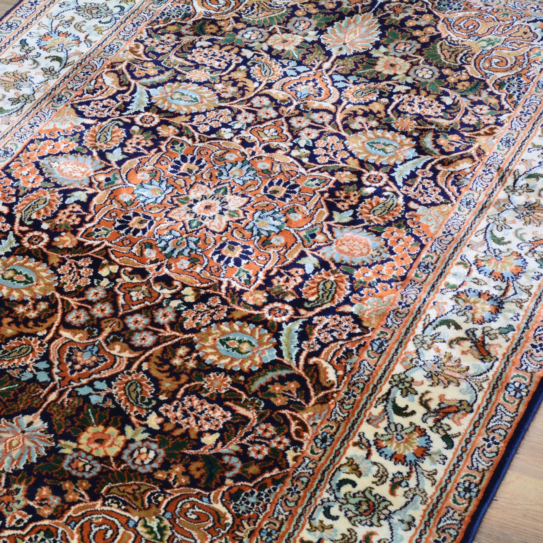 Hand-Knotted Traditional Design Kashmiri Silk Handmade Rug (Size 3.1 X 4.9) Cwral-9177