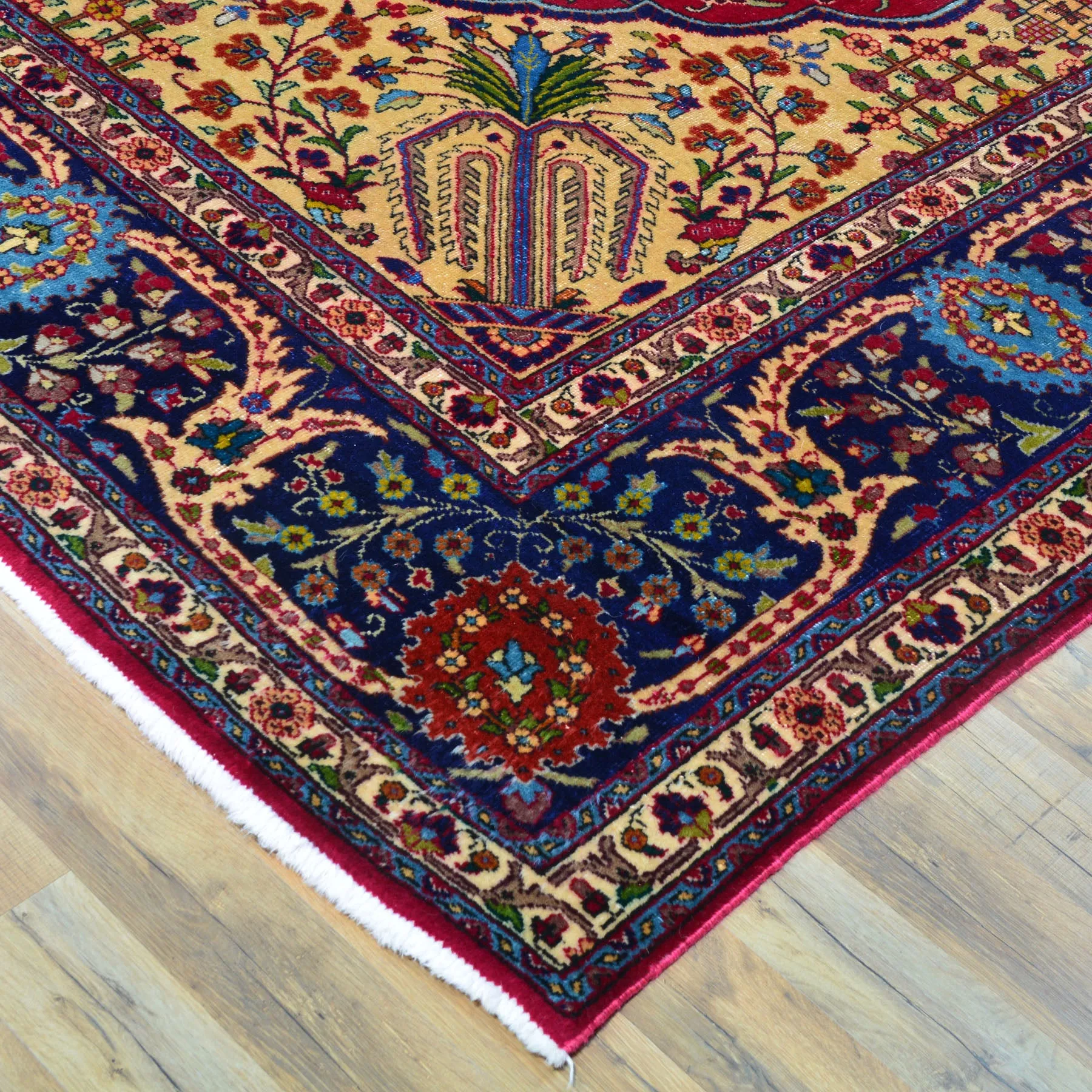 Hand-Knotted Tribal Vintage Persian Traditional Design Wool Rug (Size 9.4 X 12.6) Cwral-10524
