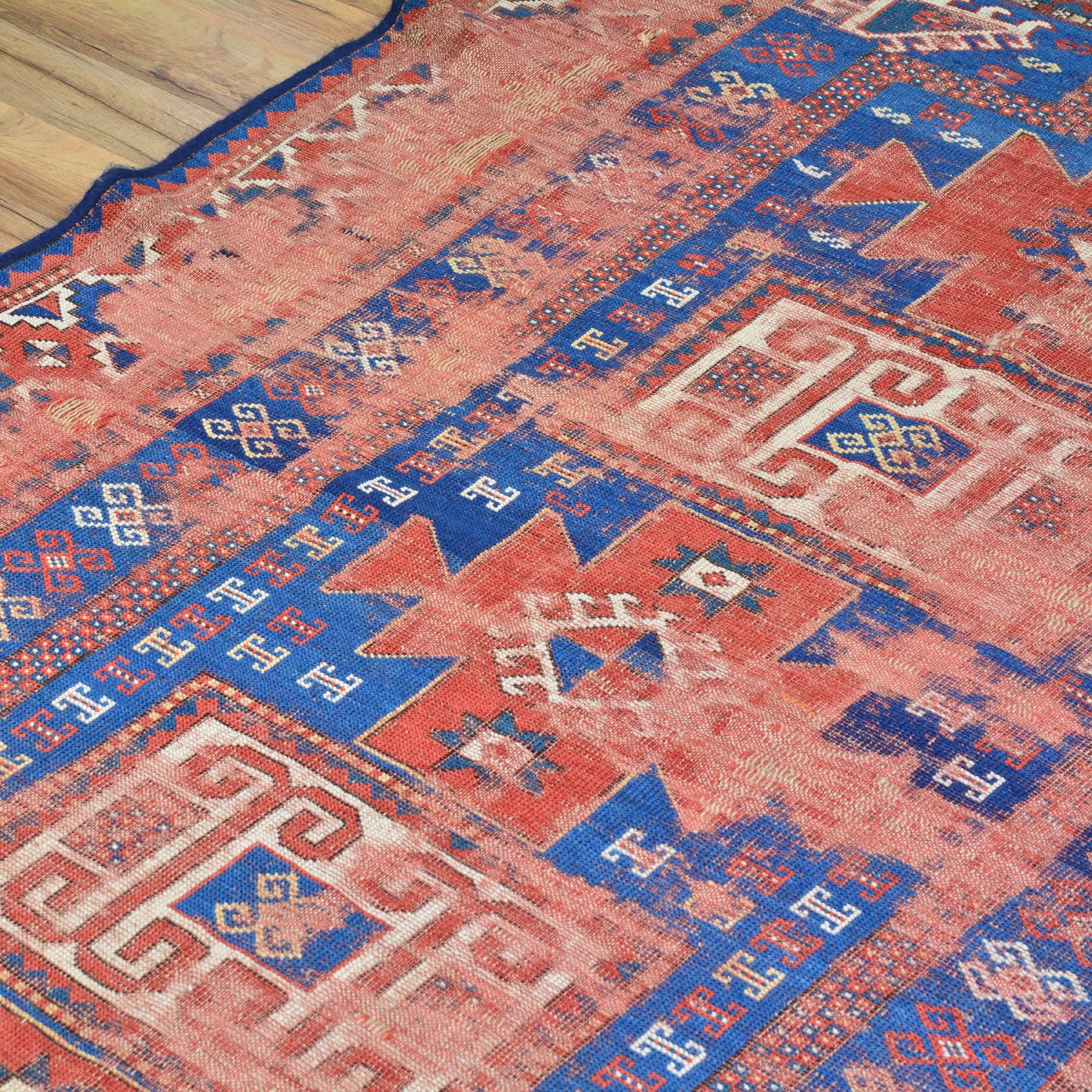 Hand-Knotted Vintage Caucasian Design Handmade Wool Rug (Size 4.3 X 7.1) Cwral-7233