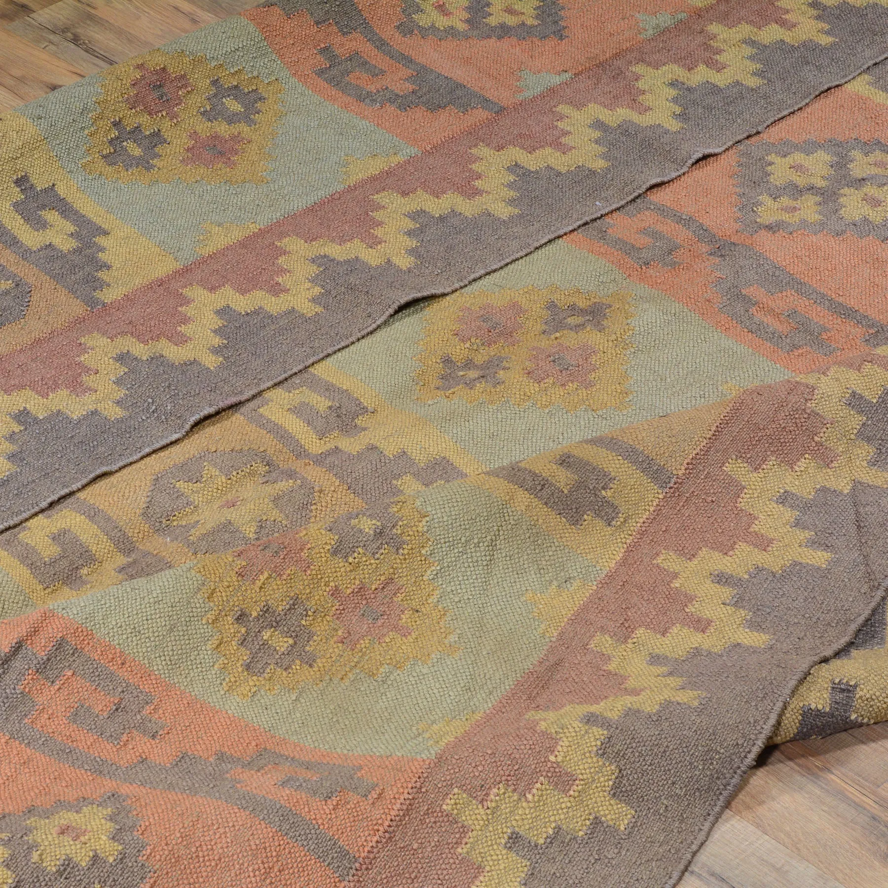 Hand-Woven Reversible Southwestern Style Handmade Wool Rug (Size 8.1 X 8 .6 ) Cwral-6921