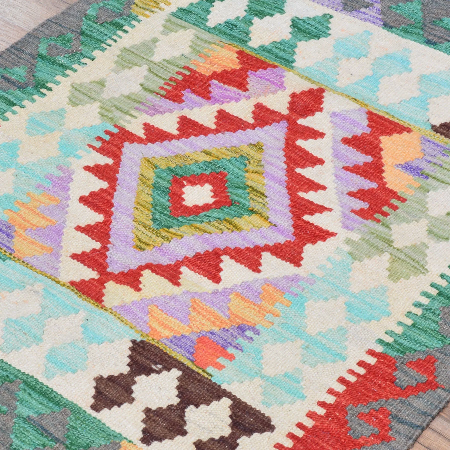 Hand-Woven Reversible Tribal Kilim Handmade Wool Rug (Size 2.1 X 2.7) Cwral-9405