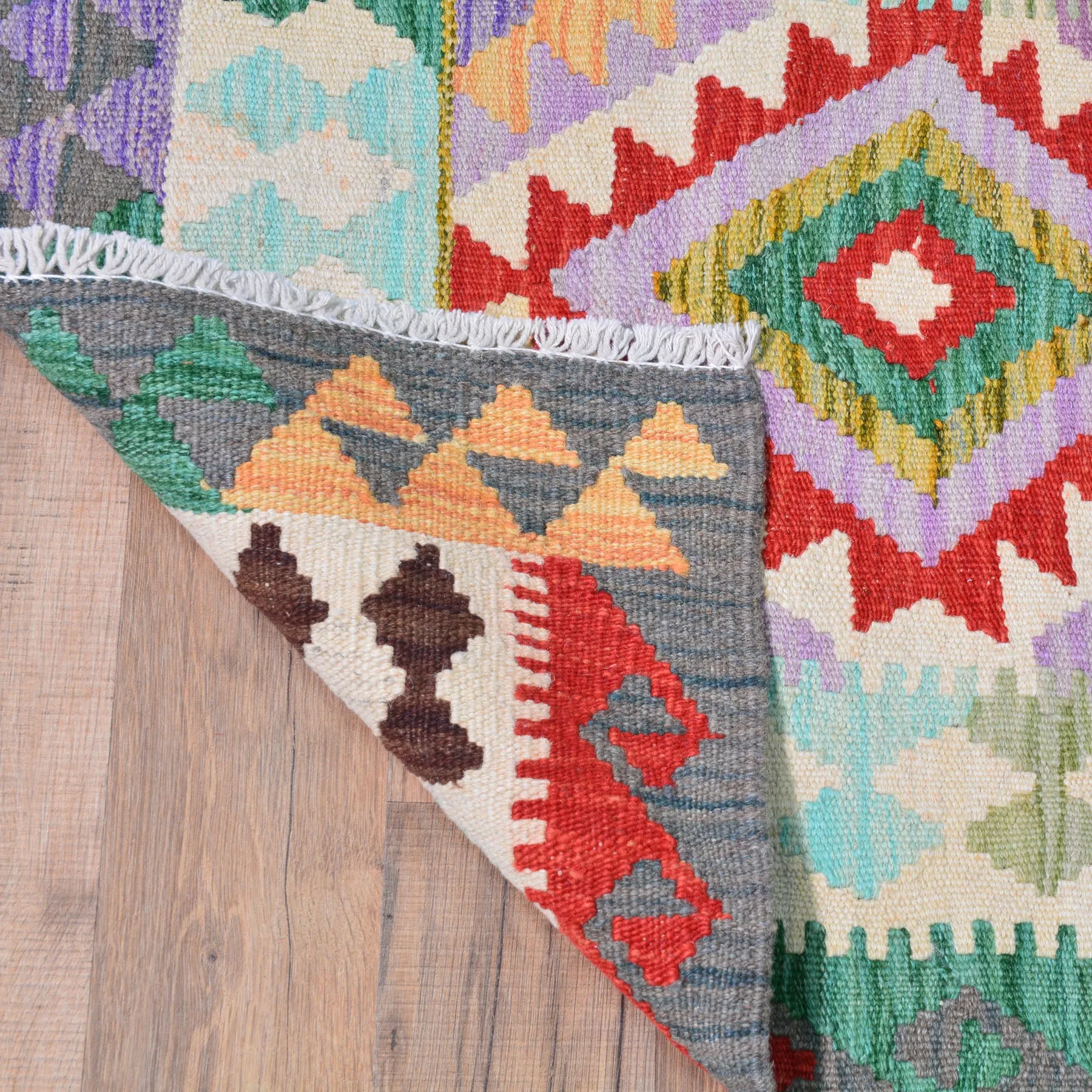 Hand-Woven Reversible Tribal Kilim Handmade Wool Rug (Size 2.1 X 2.7) Cwral-9405
