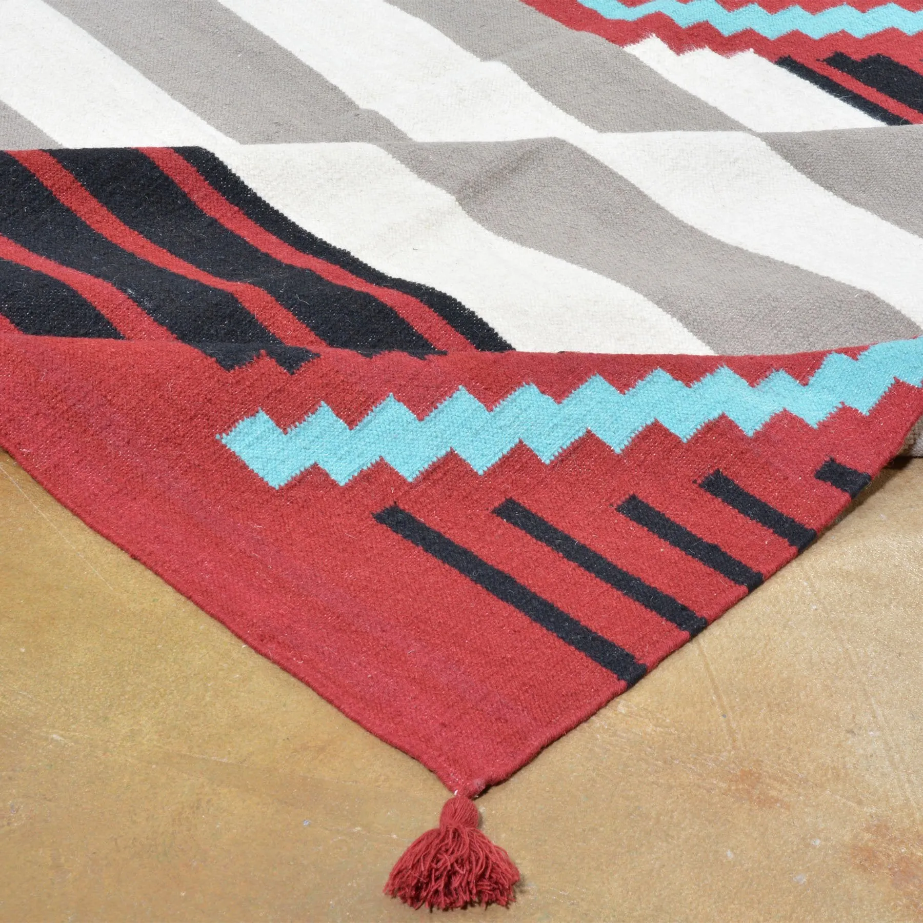 Hand-Woven Southwestern Design Dhurrie Reversible Kilim Wool Rug (Size 8.10 X 12.1) Brrsf-6072