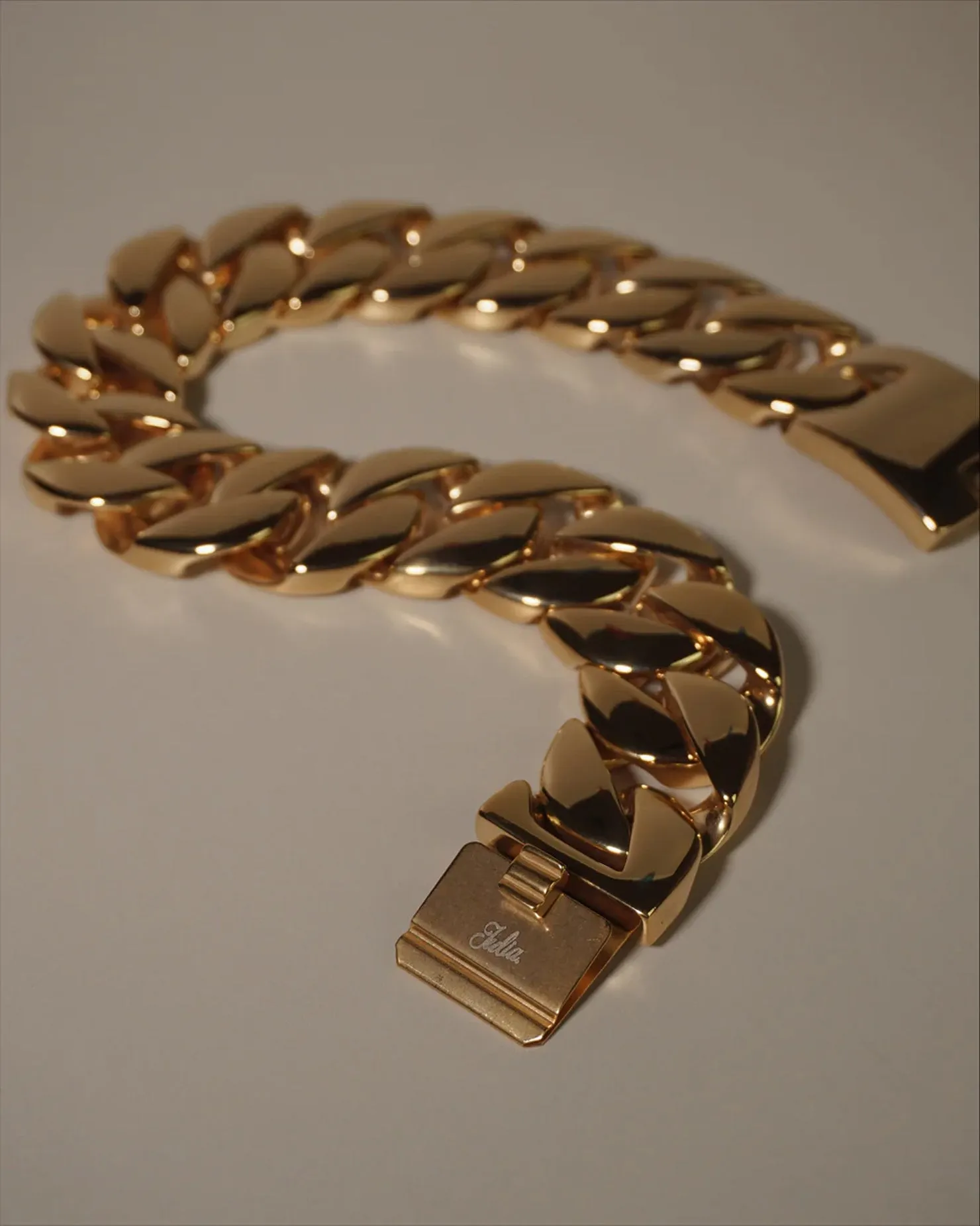 Holiday Choker Gold