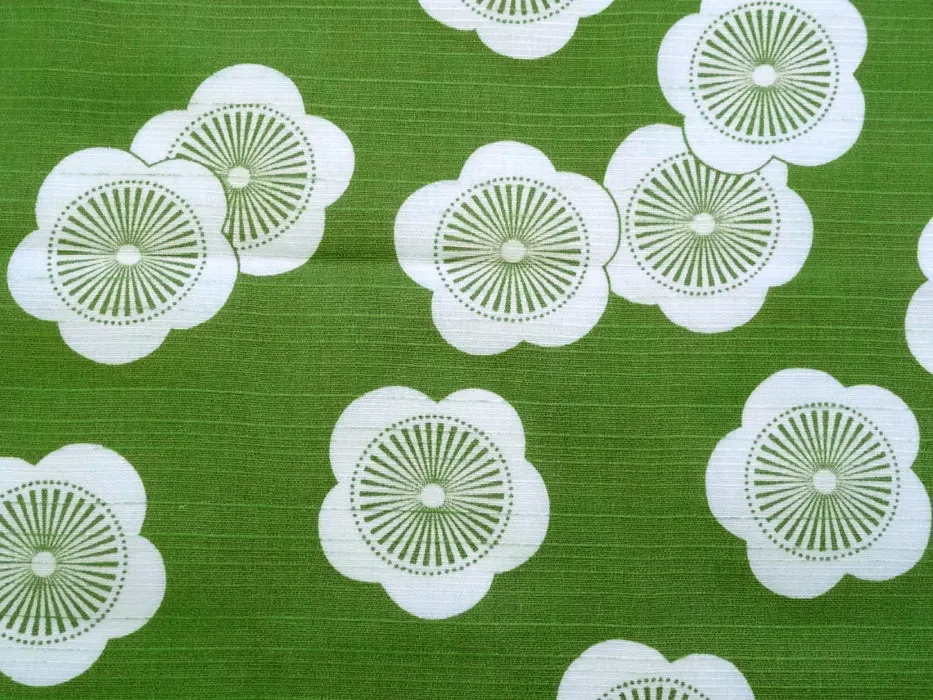Isamonyou -  Double-Sided Dyeing Plum R&G チーフ 伊砂文様 両面 梅 アカ/グリーン - Furoshiki (Japanese Wrapping Cloth)