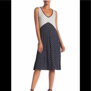 Jones New York NWT CUTOUT DOTTED DRESS SIZE SMALL