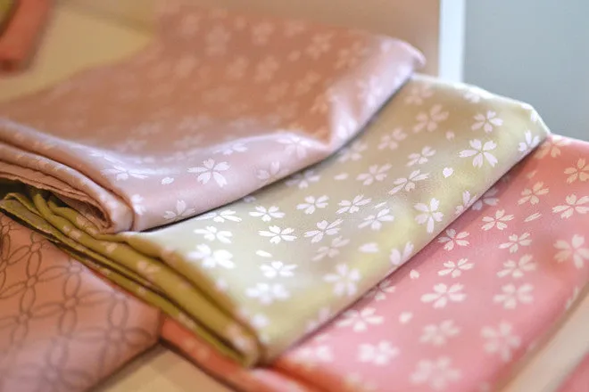Kirara - Sakura -Double-Sided Dyeing Furoshiki - Pink/Cream - 48 x 48 cm