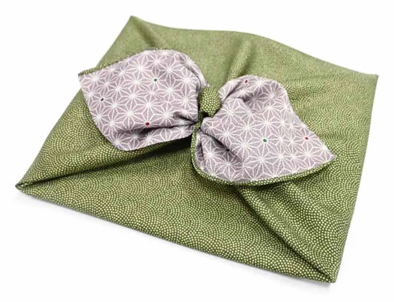 Komon - Double-Sided Dyeing - Samekomon x Asanoha さざら織両面ふろしき（鮫小紋×麻葉） (Green x Fuji) 緑 ×フジ 48 x 48 cm - Furoshiki (Japanese Wrapping Cloth)