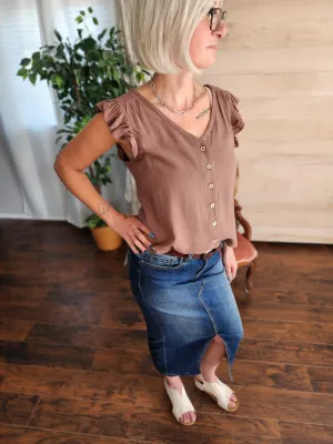 Linen button up v-neck sleeveless blouse in rosewood *