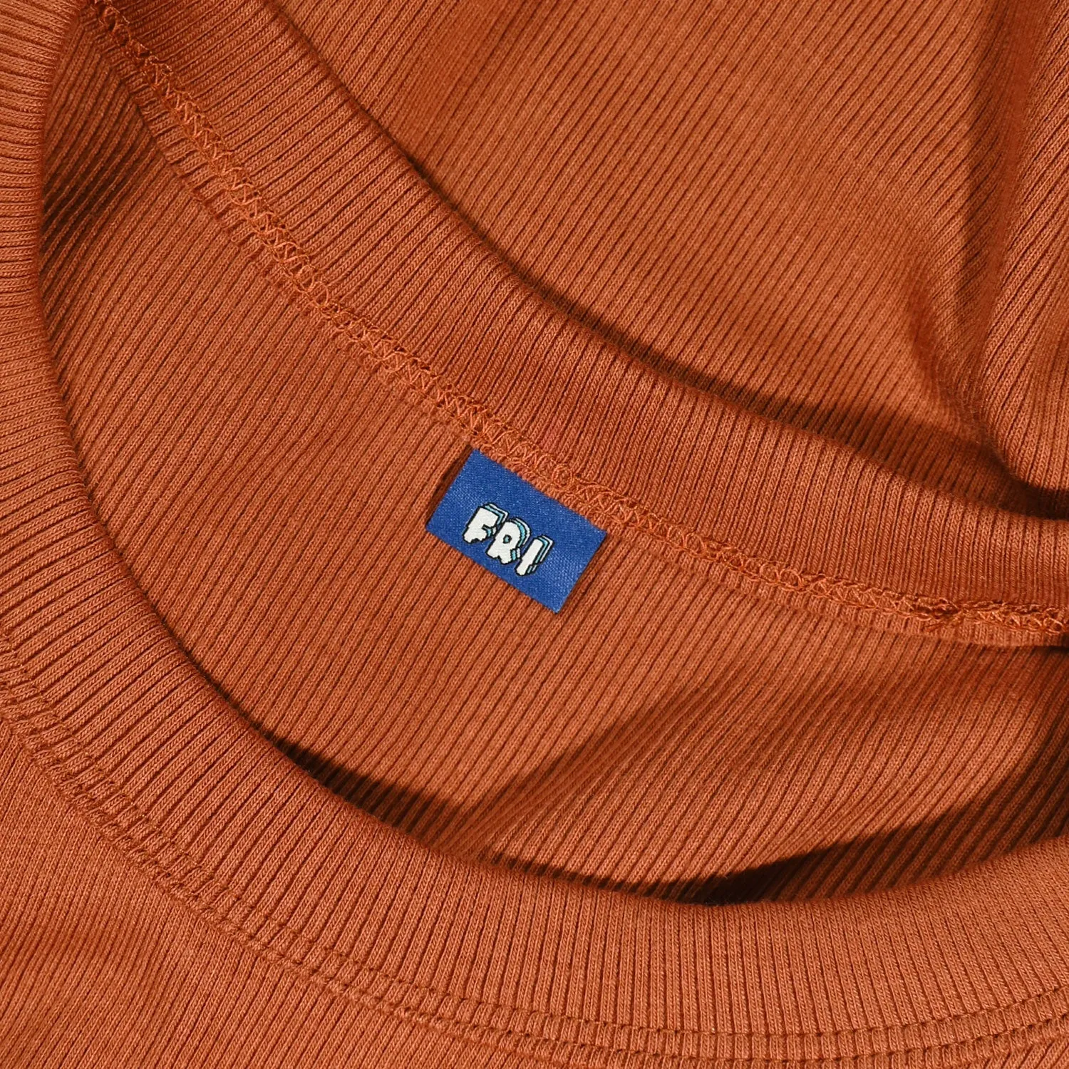 Mon 2 Sun | 7 Sew-in Labels