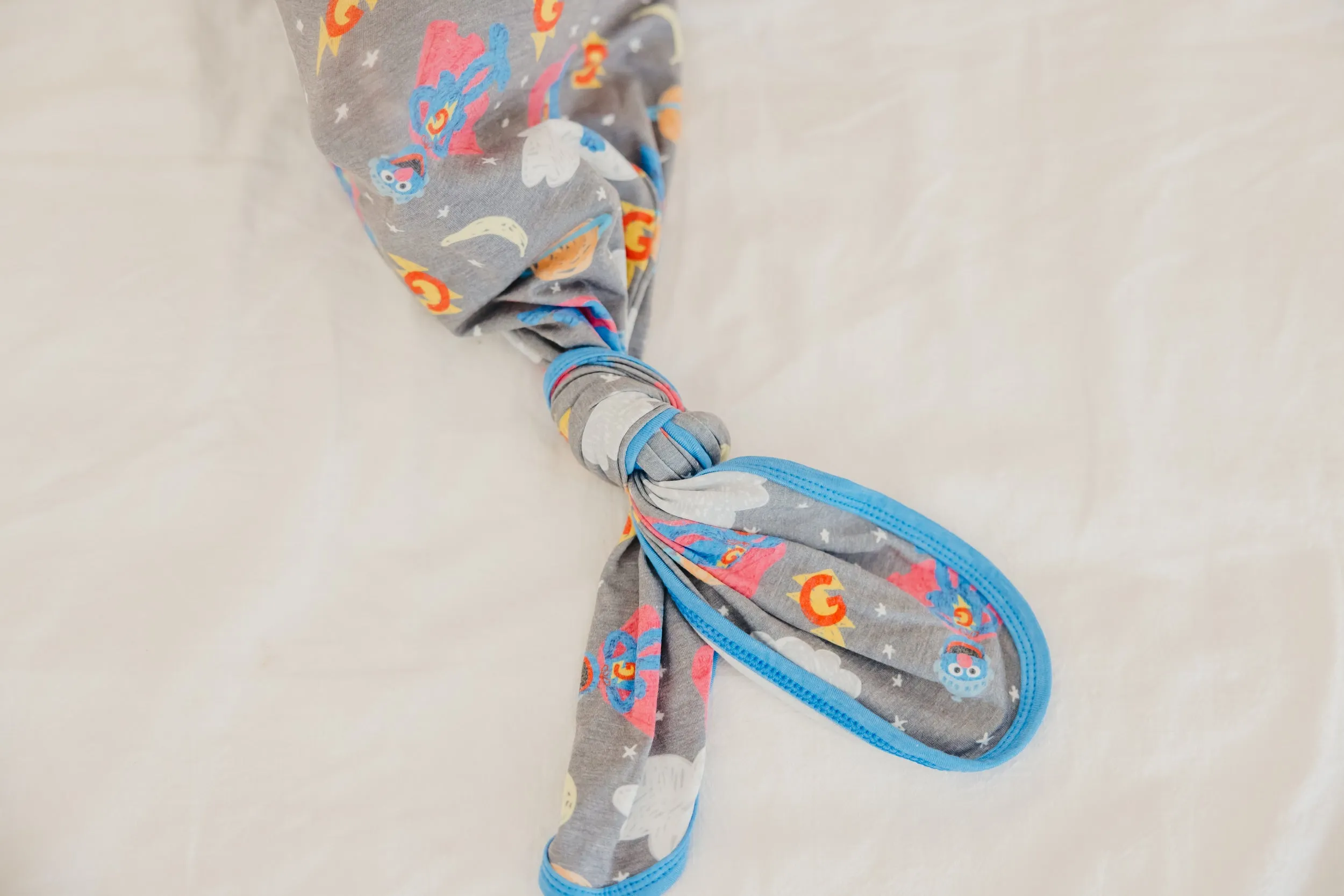 Newborn Knotted Gown - Super Grover