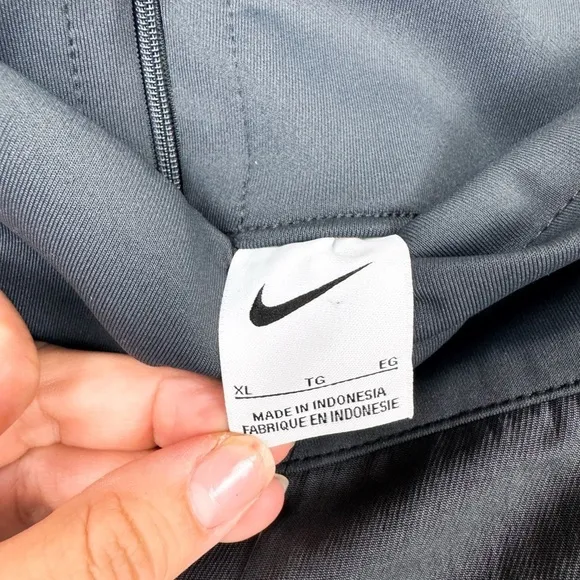 NWT Nike grey and black team tech pack women athletic or sport shorts women’s XL
