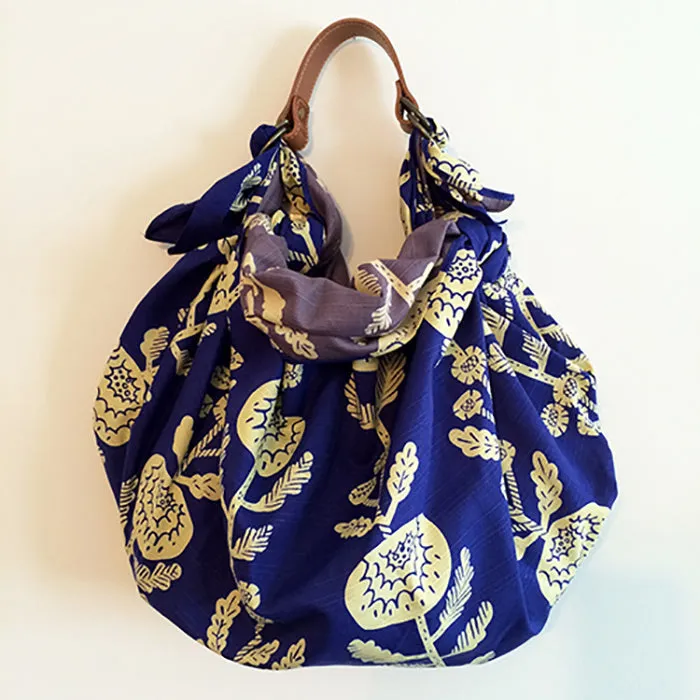Omotenashi -  Double-Sided Dyeing Kiku (Chrysanthemum) Navy 菊／群青色（ぐんじょういろ）- 105 x 105 cm   Furoshiki (Japanese Wrapping Cloth)