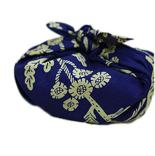 Omotenashi -  Double-Sided Dyeing Kiku (Chrysanthemum) Navy 菊／群青色（ぐんじょういろ）- 105 x 105 cm   Furoshiki (Japanese Wrapping Cloth)