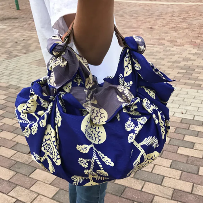 Omotenashi -  Double-Sided Dyeing Kiku (Chrysanthemum) Navy 菊／群青色（ぐんじょういろ）- 105 x 105 cm   Furoshiki (Japanese Wrapping Cloth)