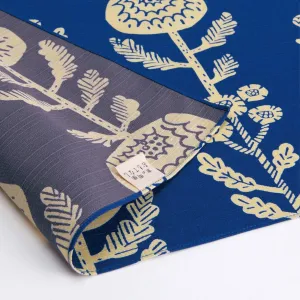 Omotenashi -  Double-Sided Dyeing Kiku (Chrysanthemum) Navy 菊／群青色（ぐんじょういろ） - Furoshiki (Japanese Wrapping Cloth)