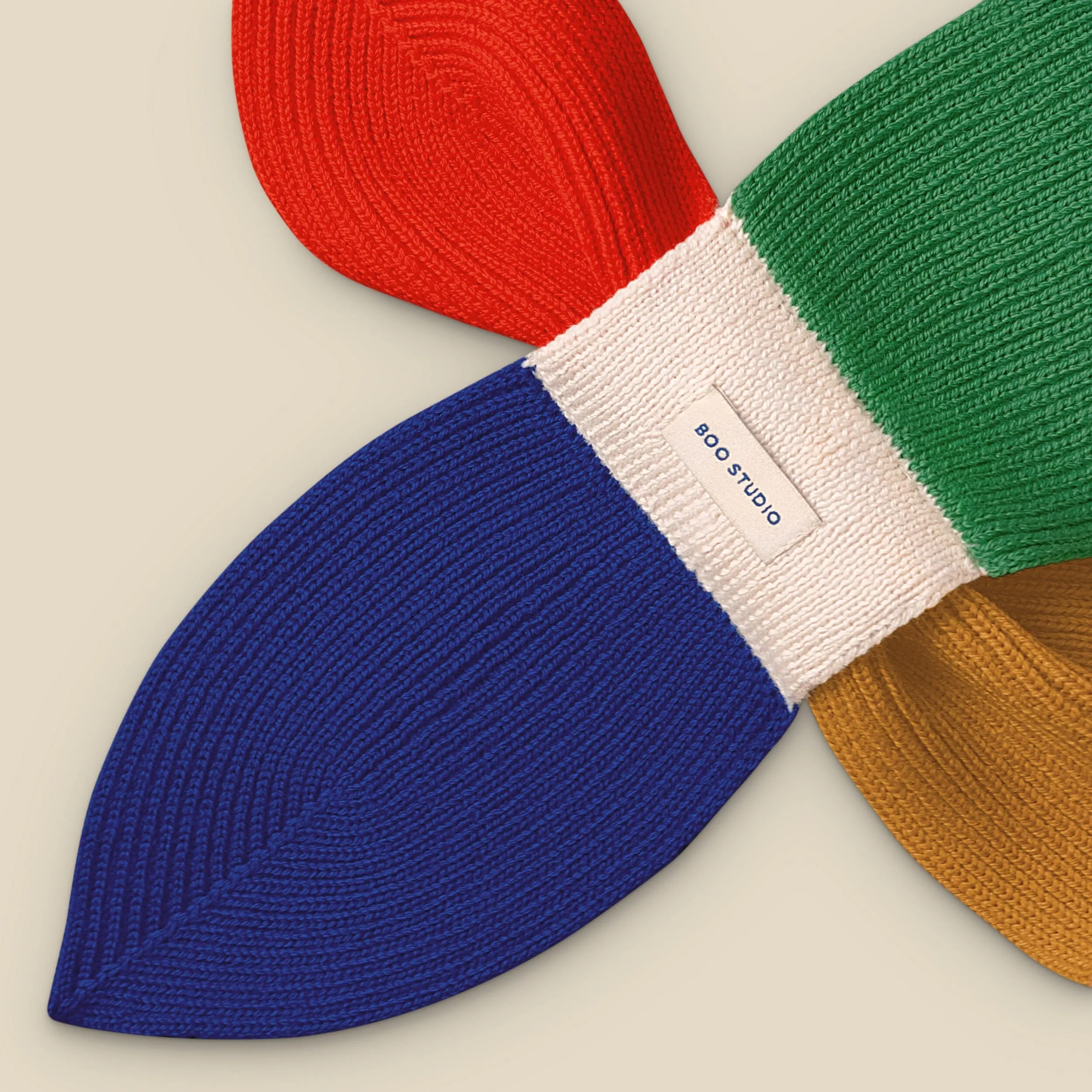 Schal  "Slip-Through Grand Crayon"