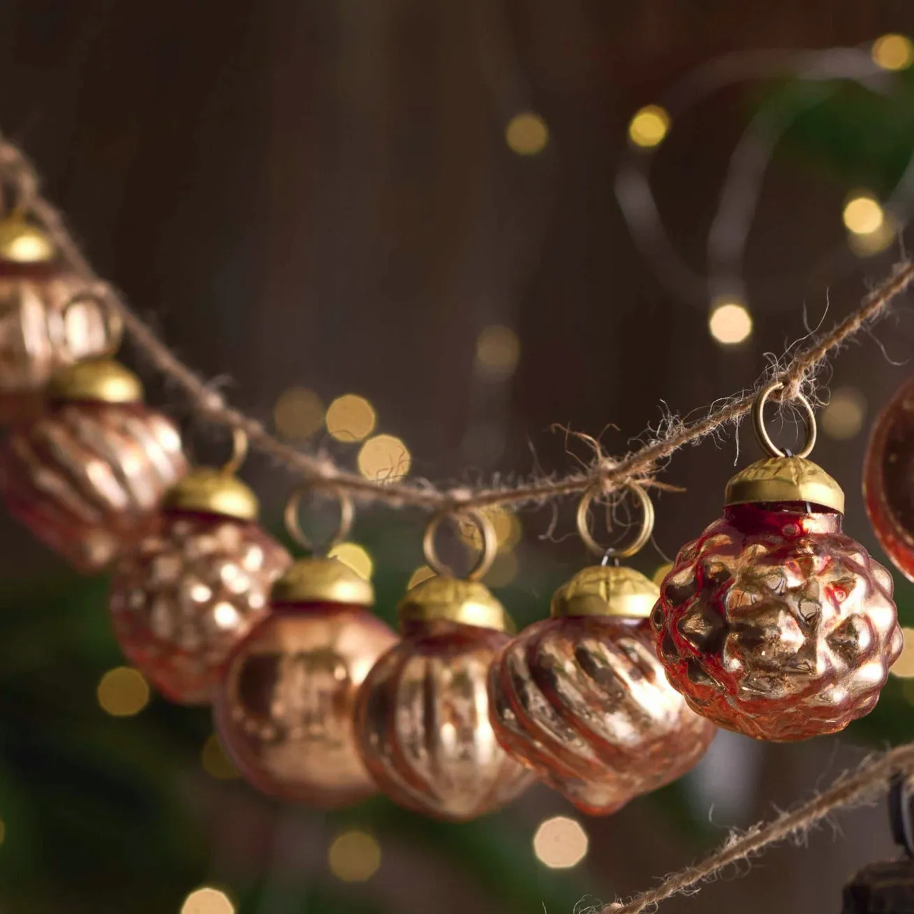 SELERINA ORNAMENT GARLAND