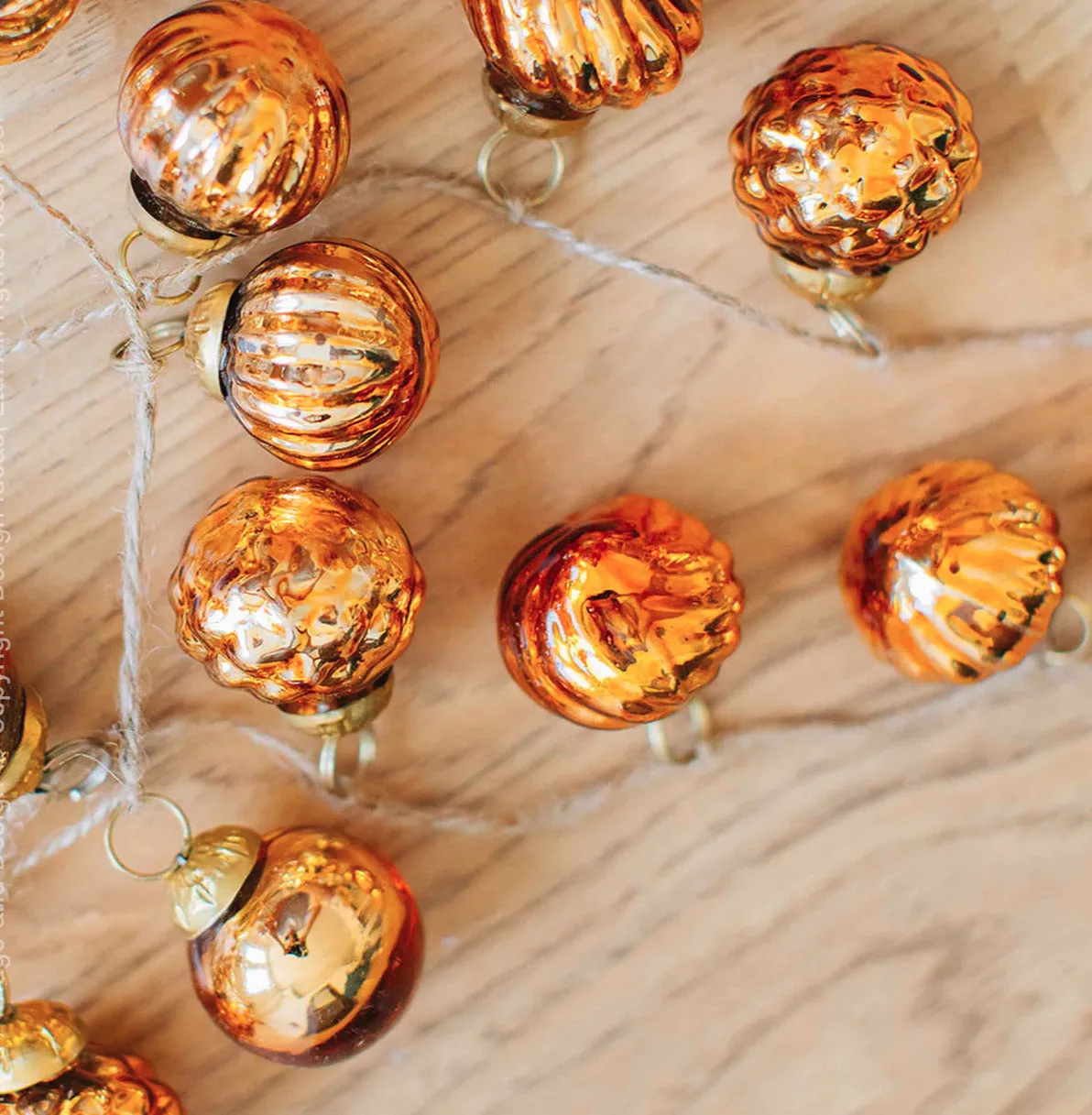 SELERINA ORNAMENT GARLAND