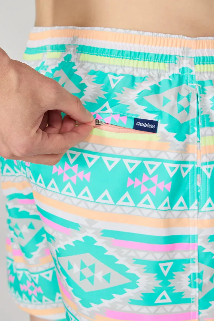 The En Fuegos 5.5" Stretch Short