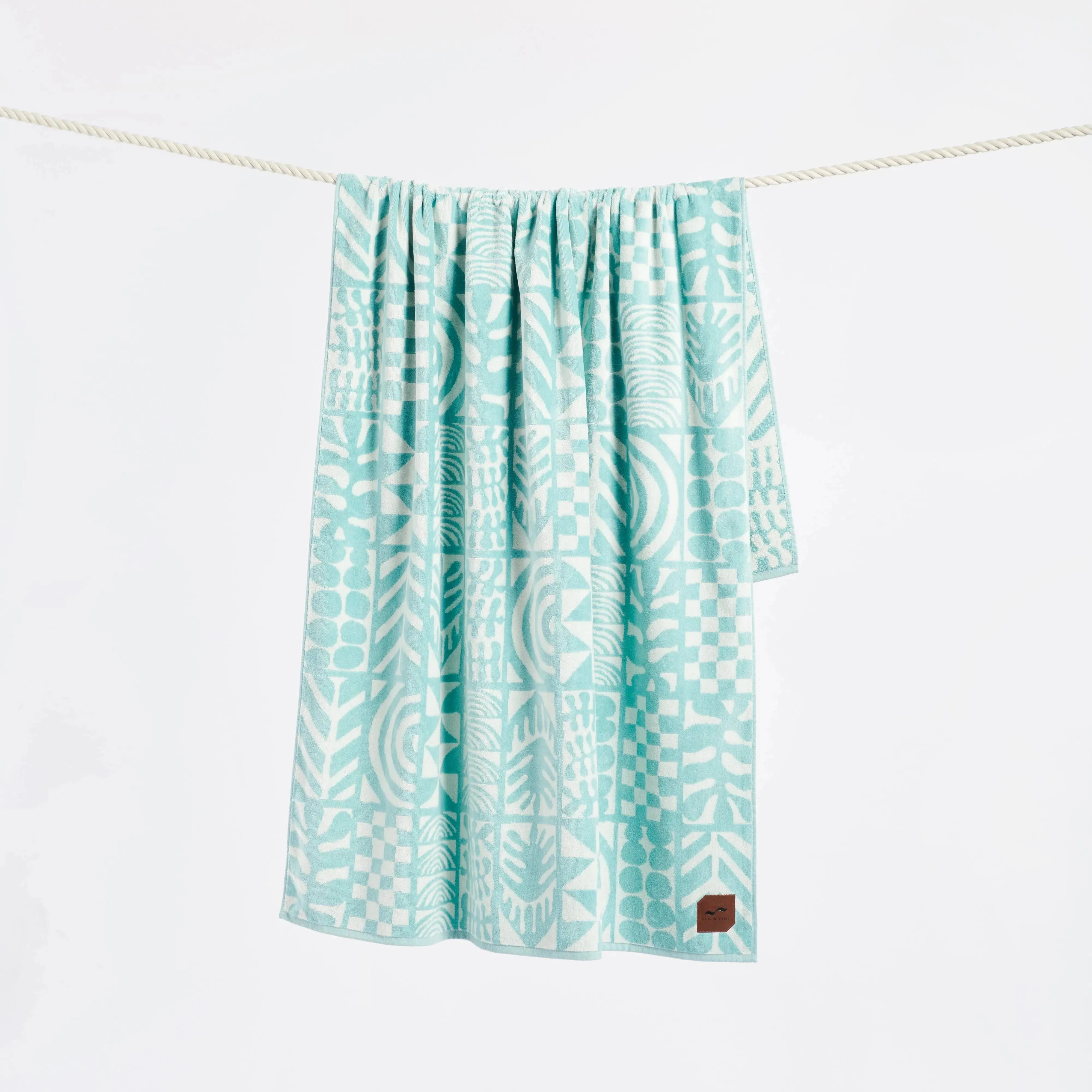 Toalla Slowtide Rainbow Bridge Premium Woven Towel