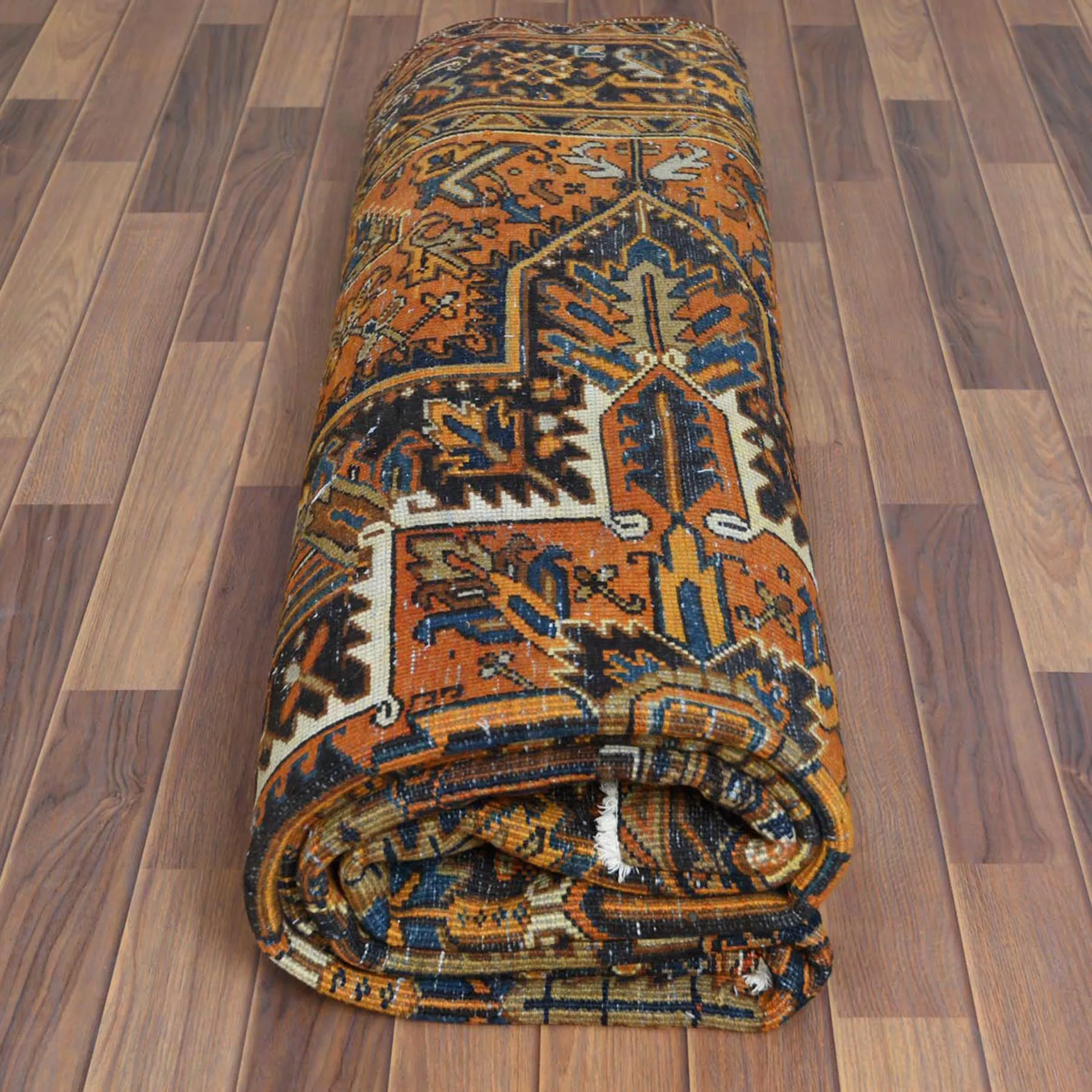 Traditional Hand-Knotted Heriz Handmade Wool Rug (Size 8.0 X 10.6) Cwral-8490